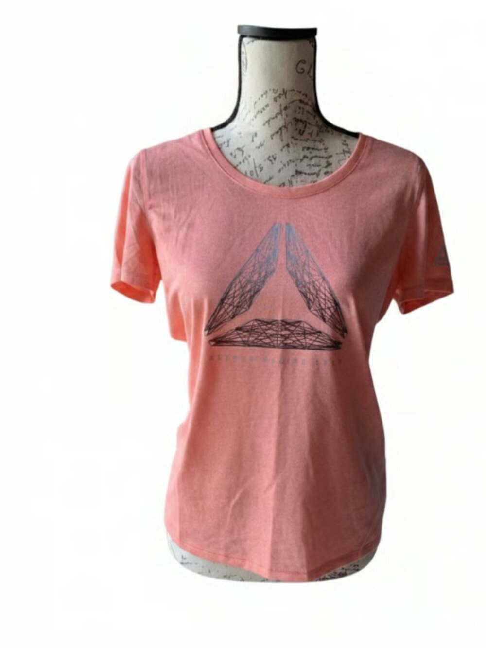 Reebok Speedwick Women's Medium Coral Graphic T-Shirt